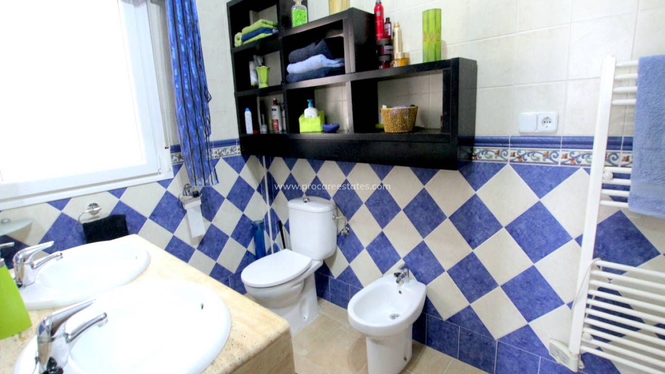 Resale - Villa - Algorfa