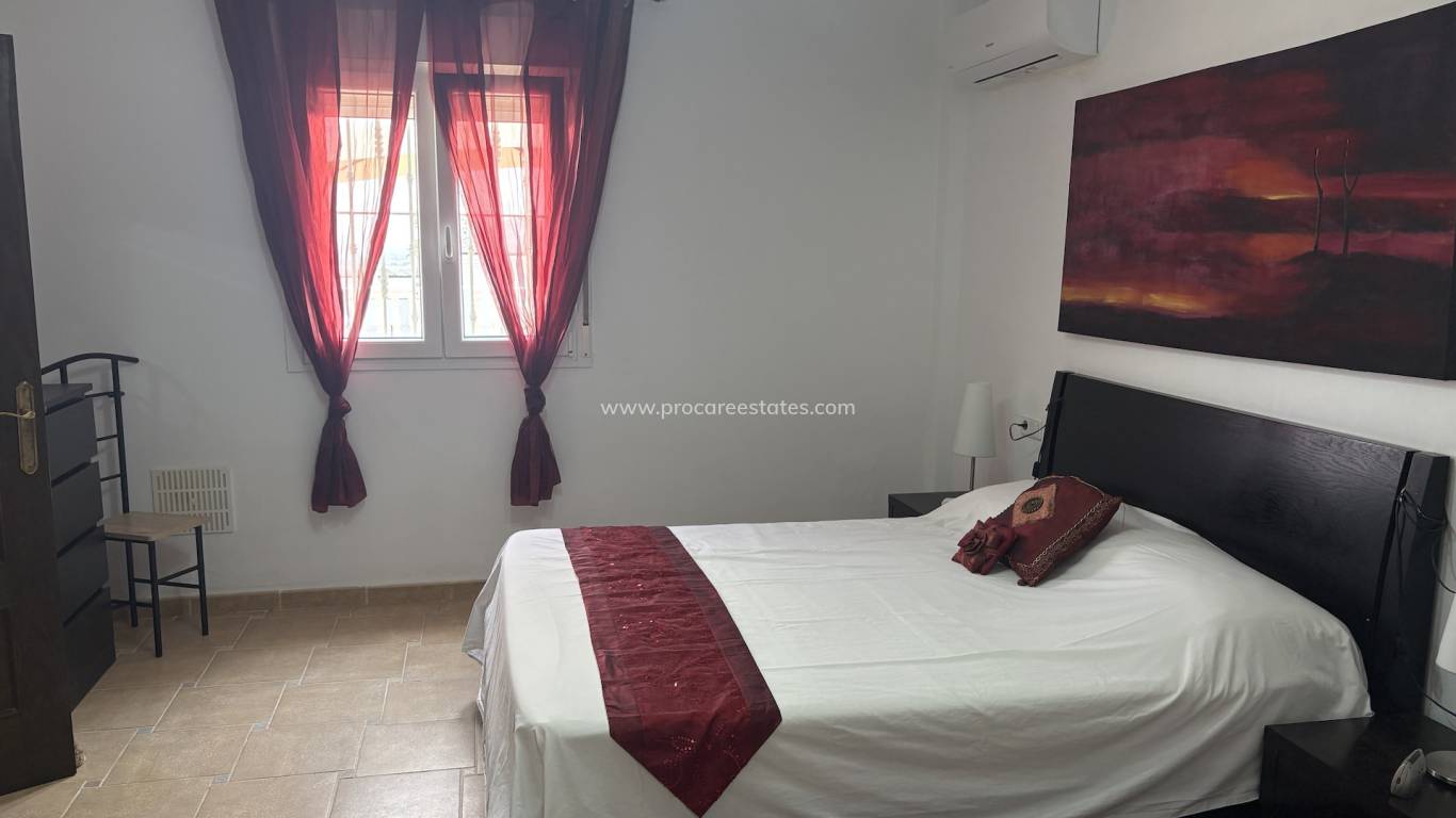 Resale - Villa - Algorfa