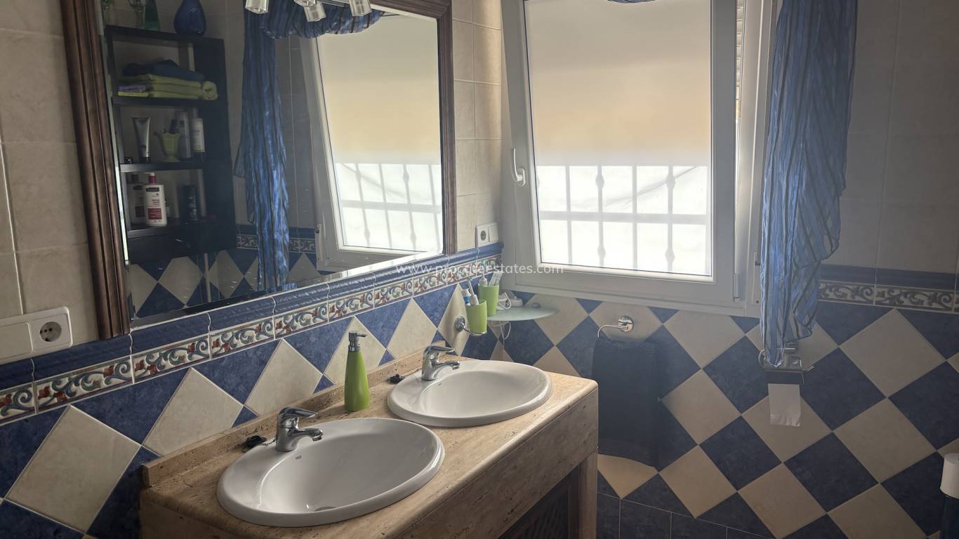 Resale - Villa - Algorfa