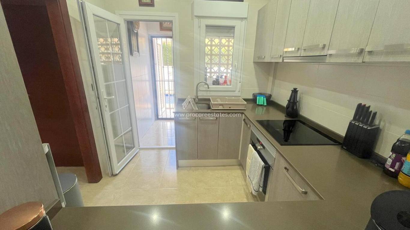 Resale - Villa - Algorfa