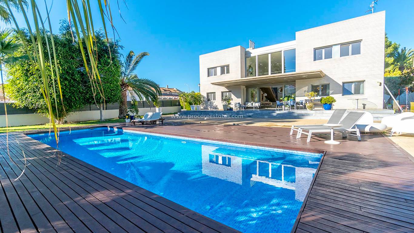 Resale - Villa - Alicante - Campoamor