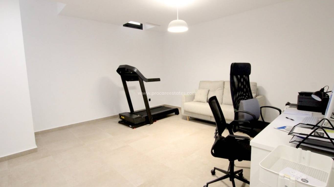 Resale - Villa - Benijofar