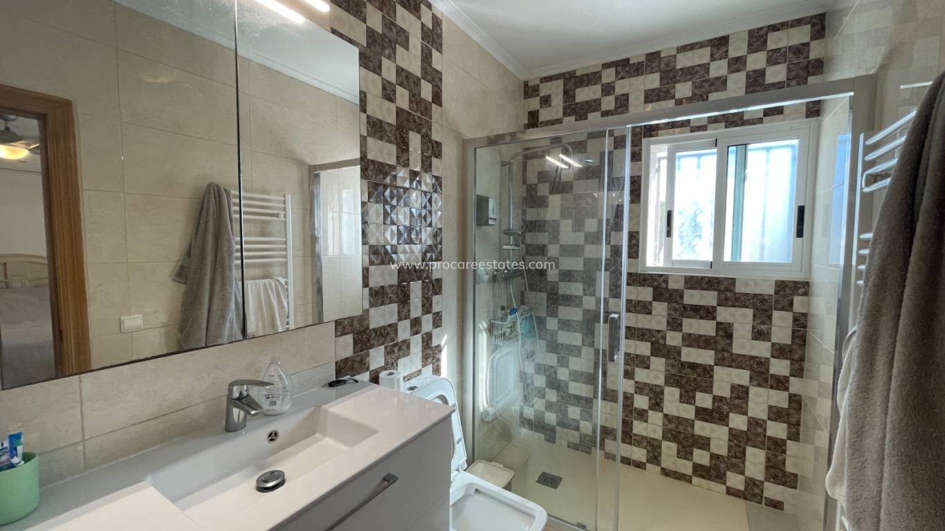 Resale - Villa - Catral