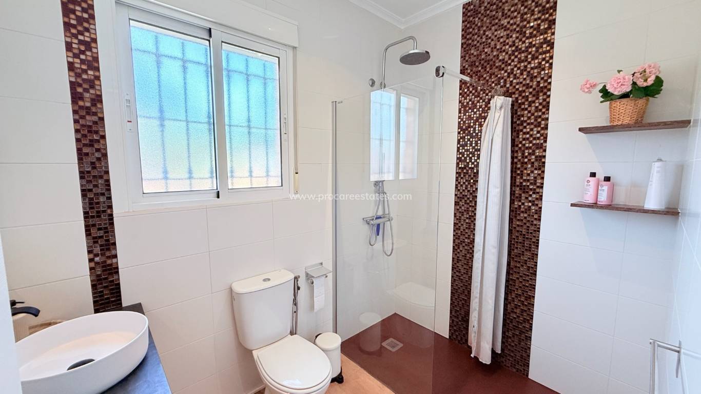 Resale - Villa - Catral