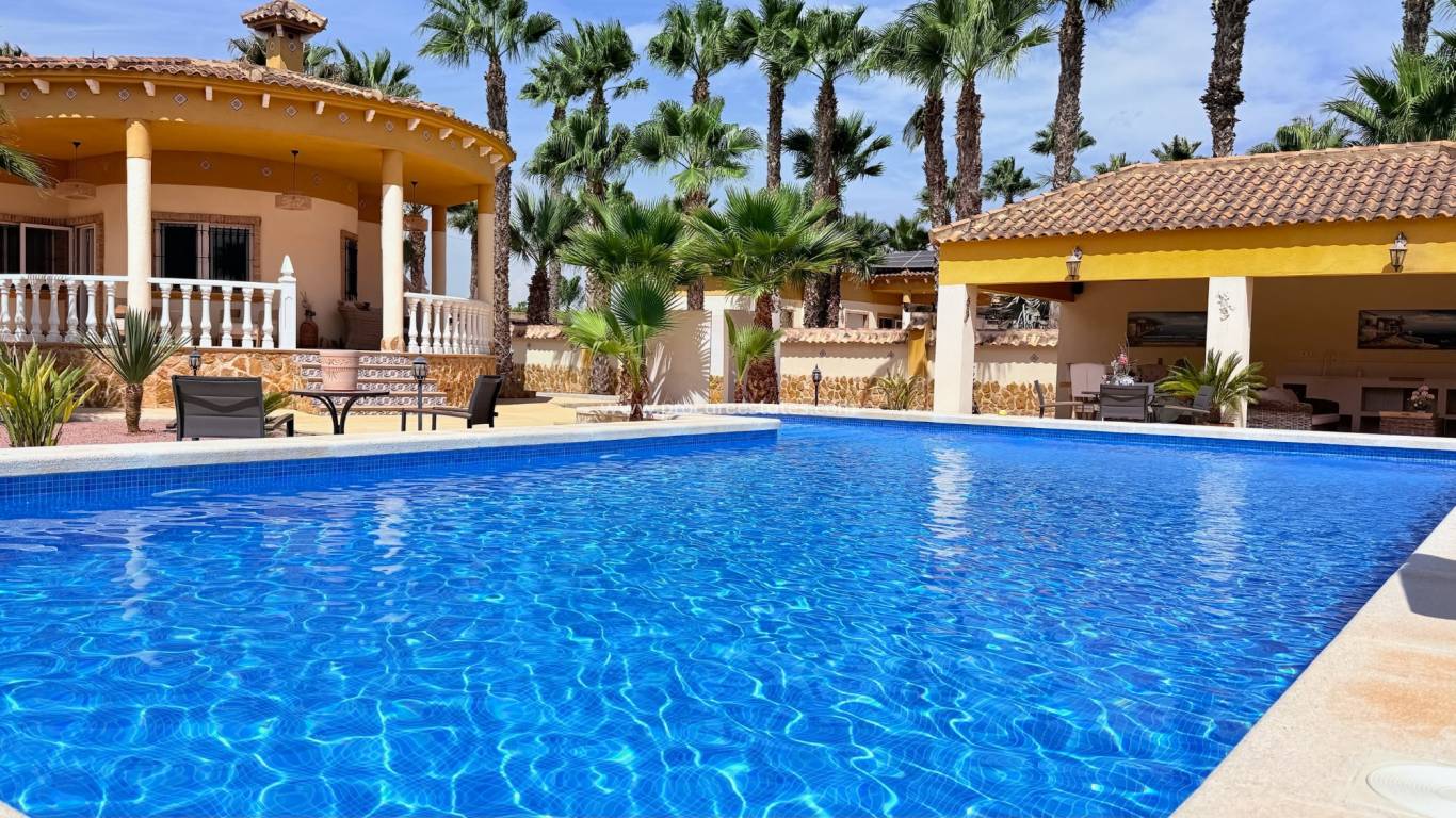 Resale - Villa - Catral