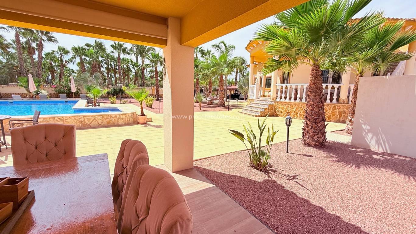 Resale - Villa - Catral