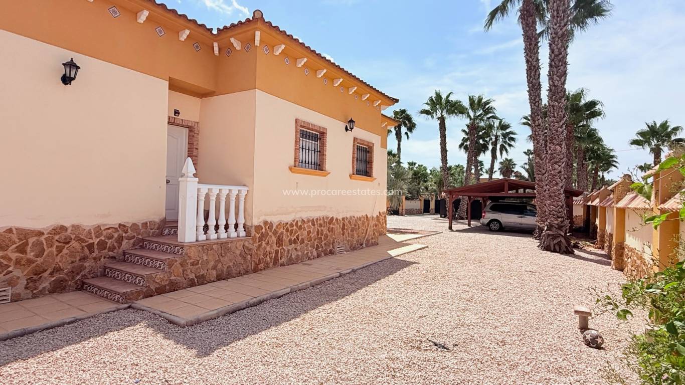 Resale - Villa - Catral