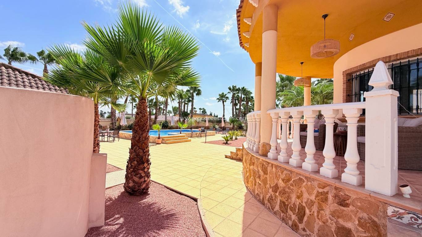 Resale - Villa - Catral