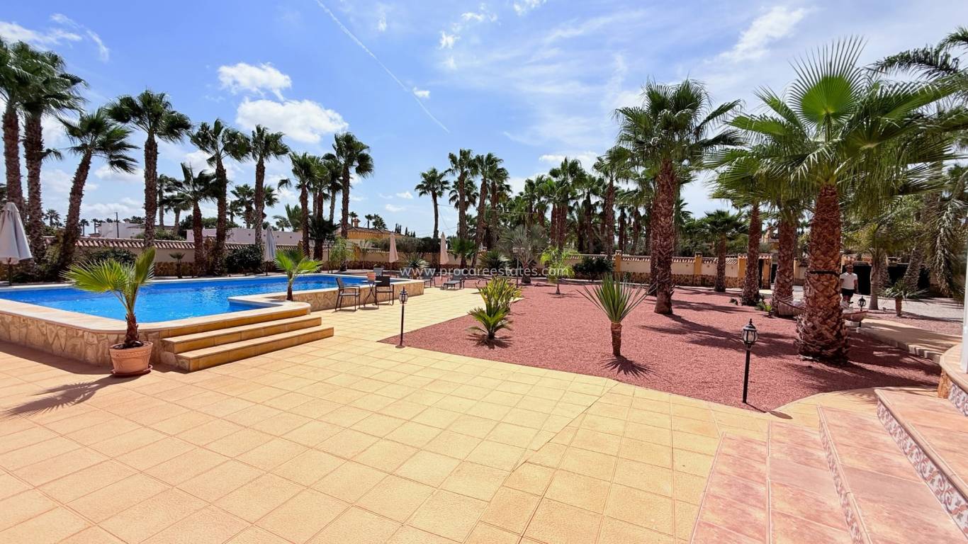 Resale - Villa - Catral