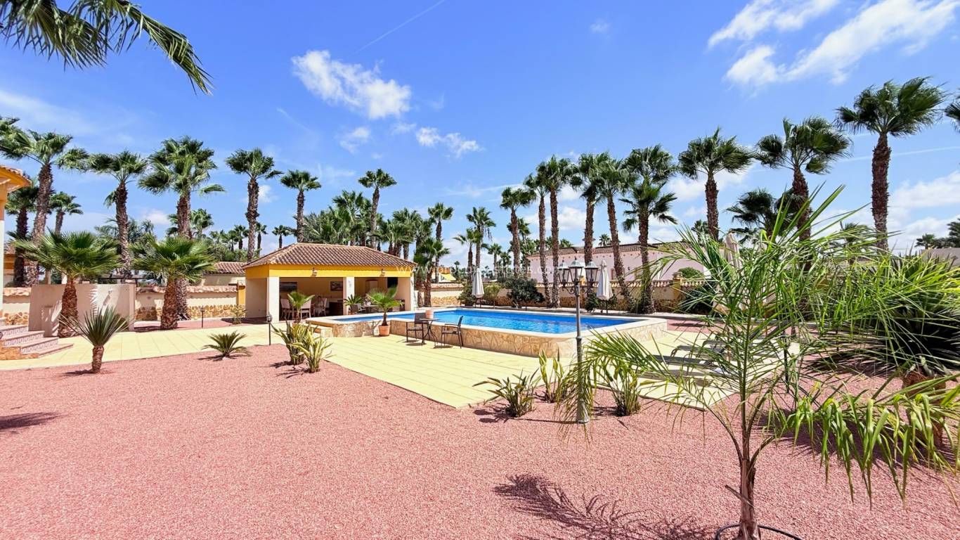 Resale - Villa - Catral