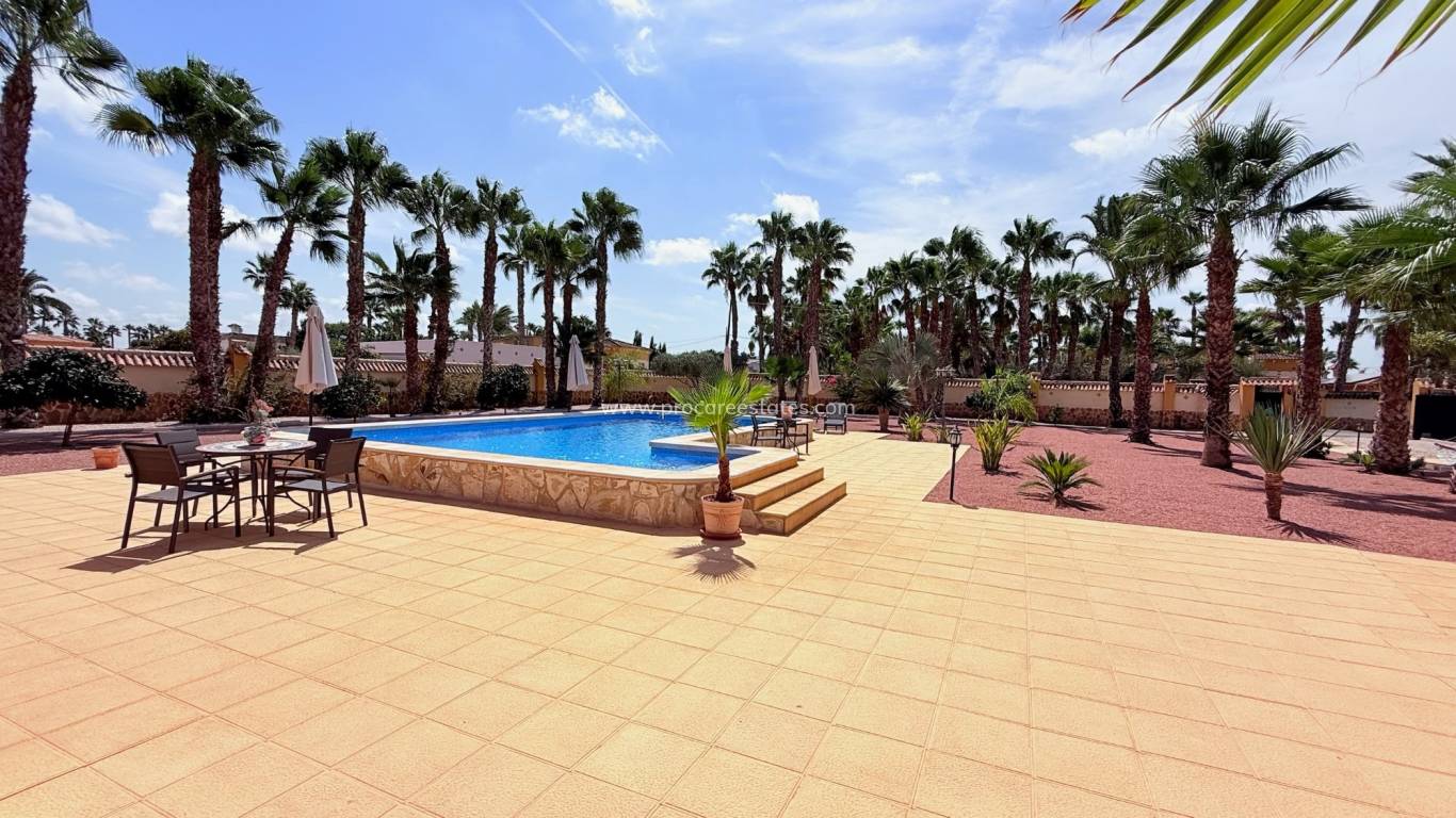 Resale - Villa - Catral