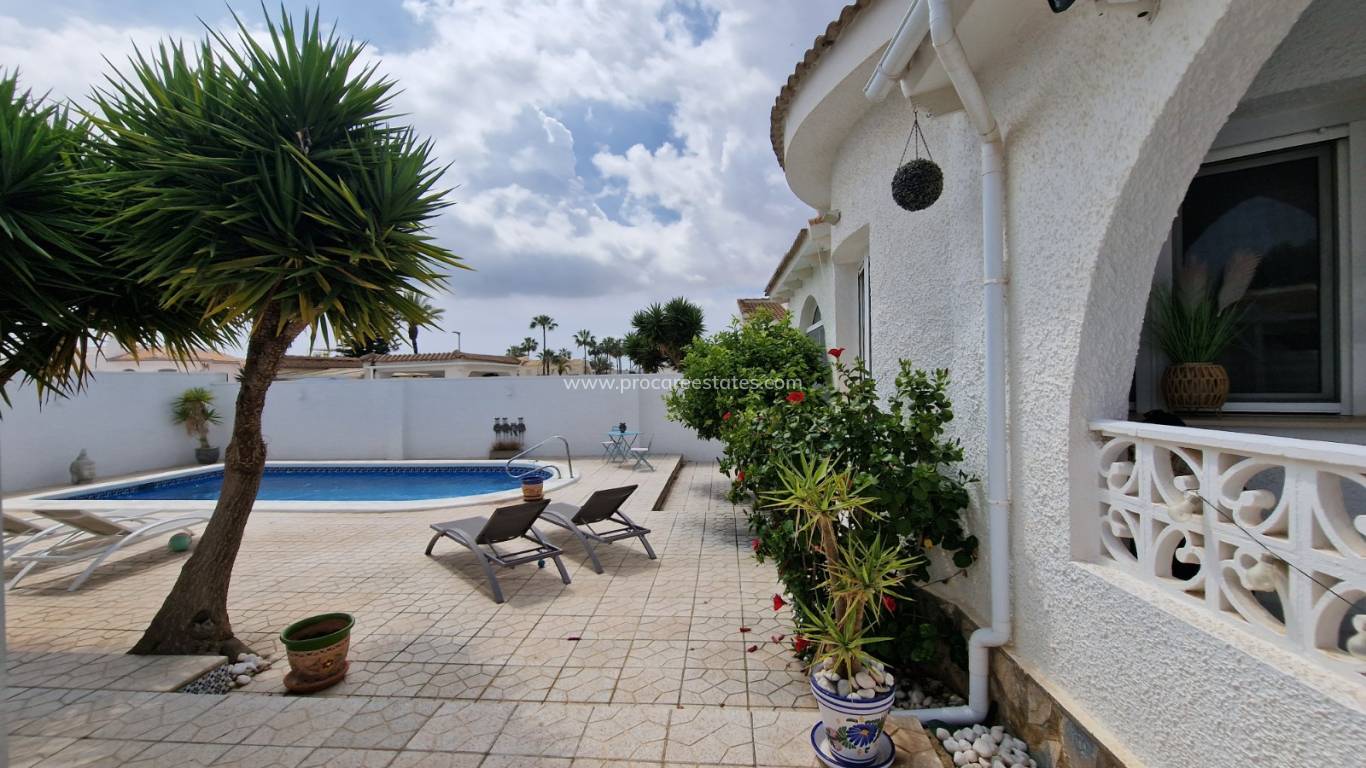 Resale - Villa - Ciudad Quesada - Pueblo Bravo