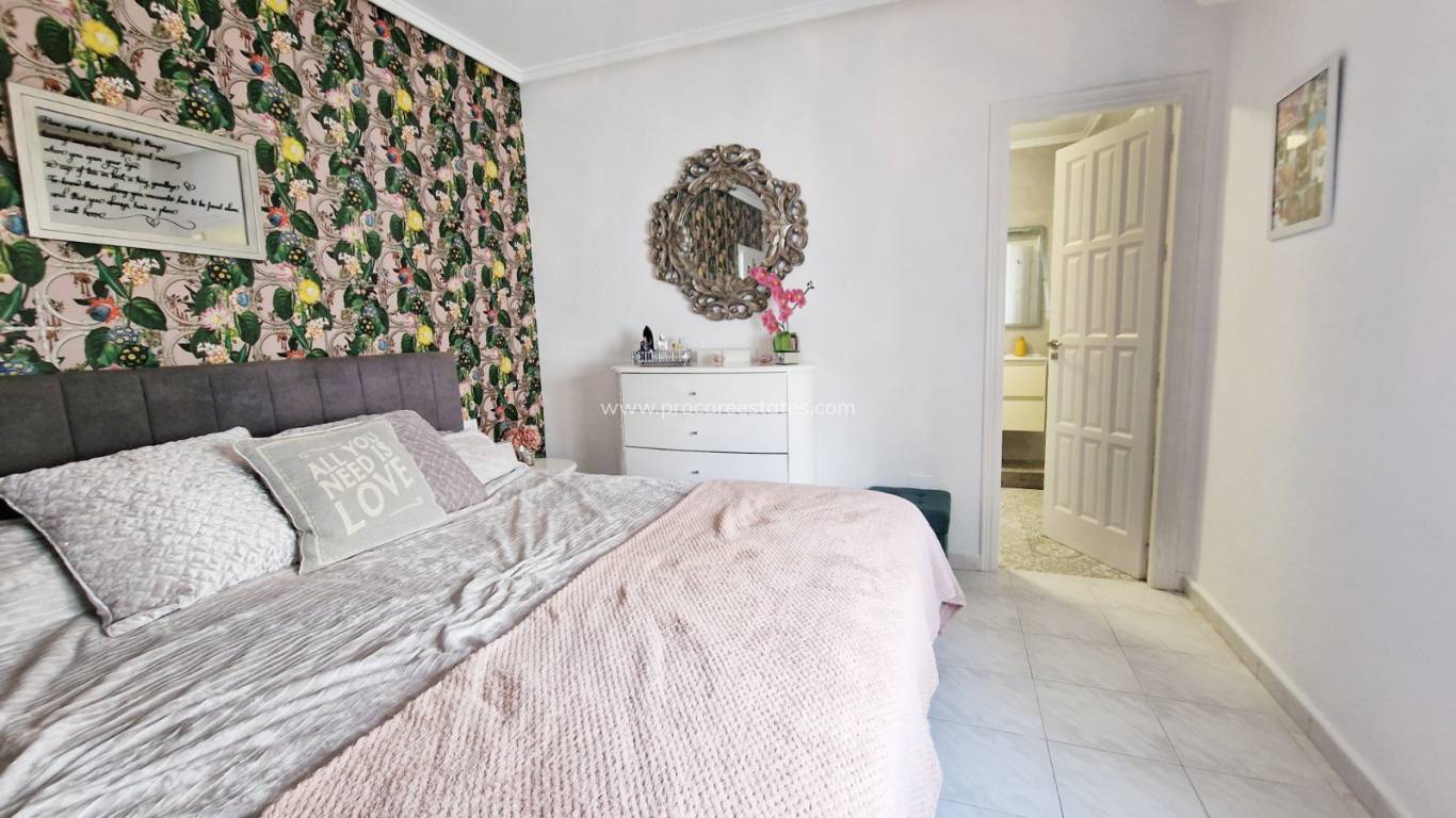 Resale - Villa - Ciudad Quesada - Pueblo Bravo