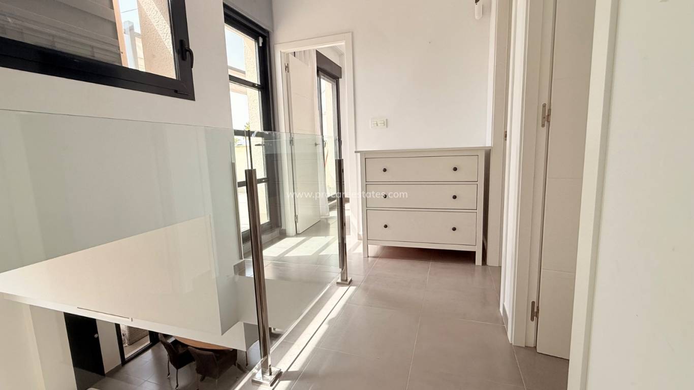 Resale - Villa - Ciudad Quesada - Pueblo Bravo