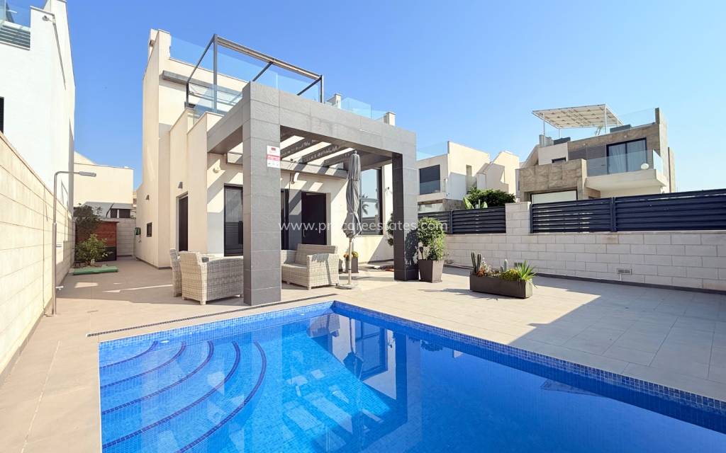 Resale - Villa - Ciudad Quesada - Pueblo Bravo