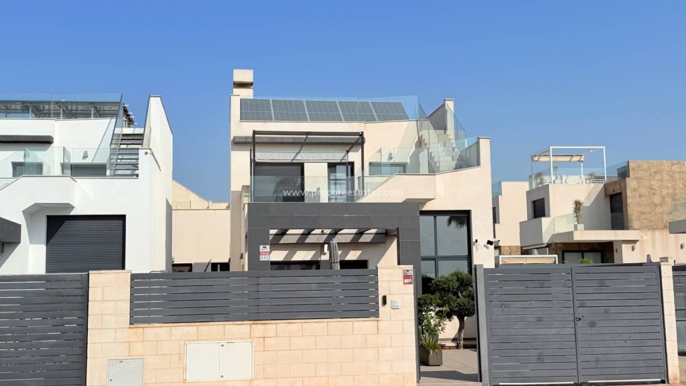 Resale - Villa - Ciudad Quesada - Pueblo Bravo