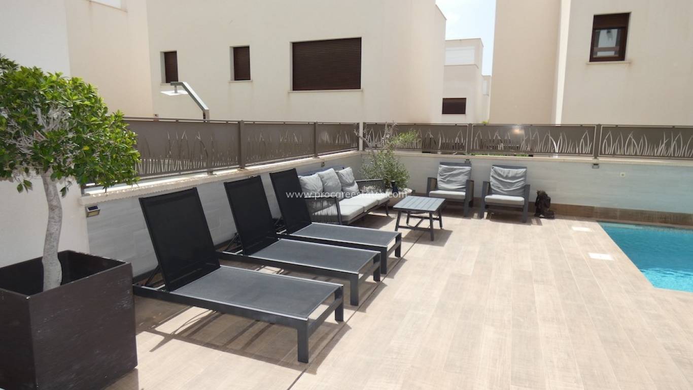 Resale - Villa - Ciudad Quesada