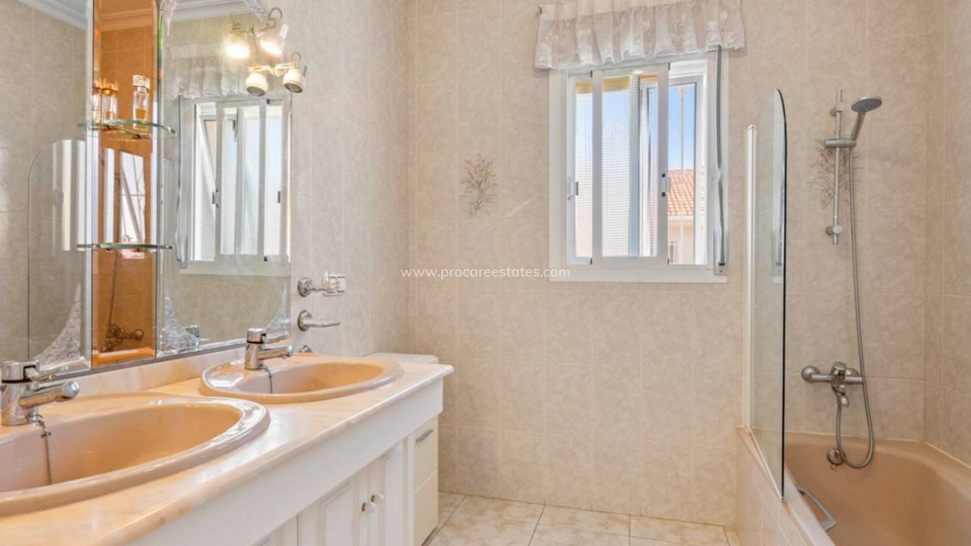 Resale - Villa - Ciudad Quesada