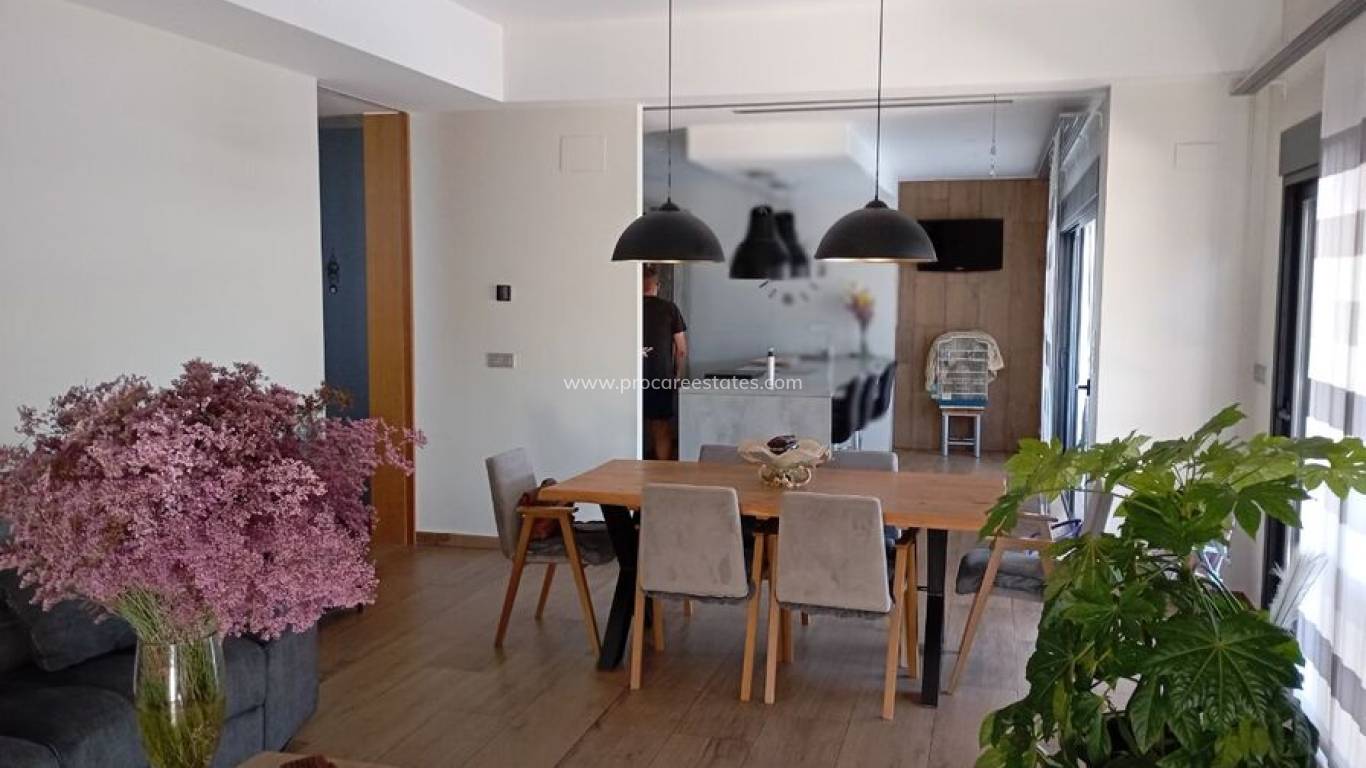 Resale - Villa - Daya Nueva