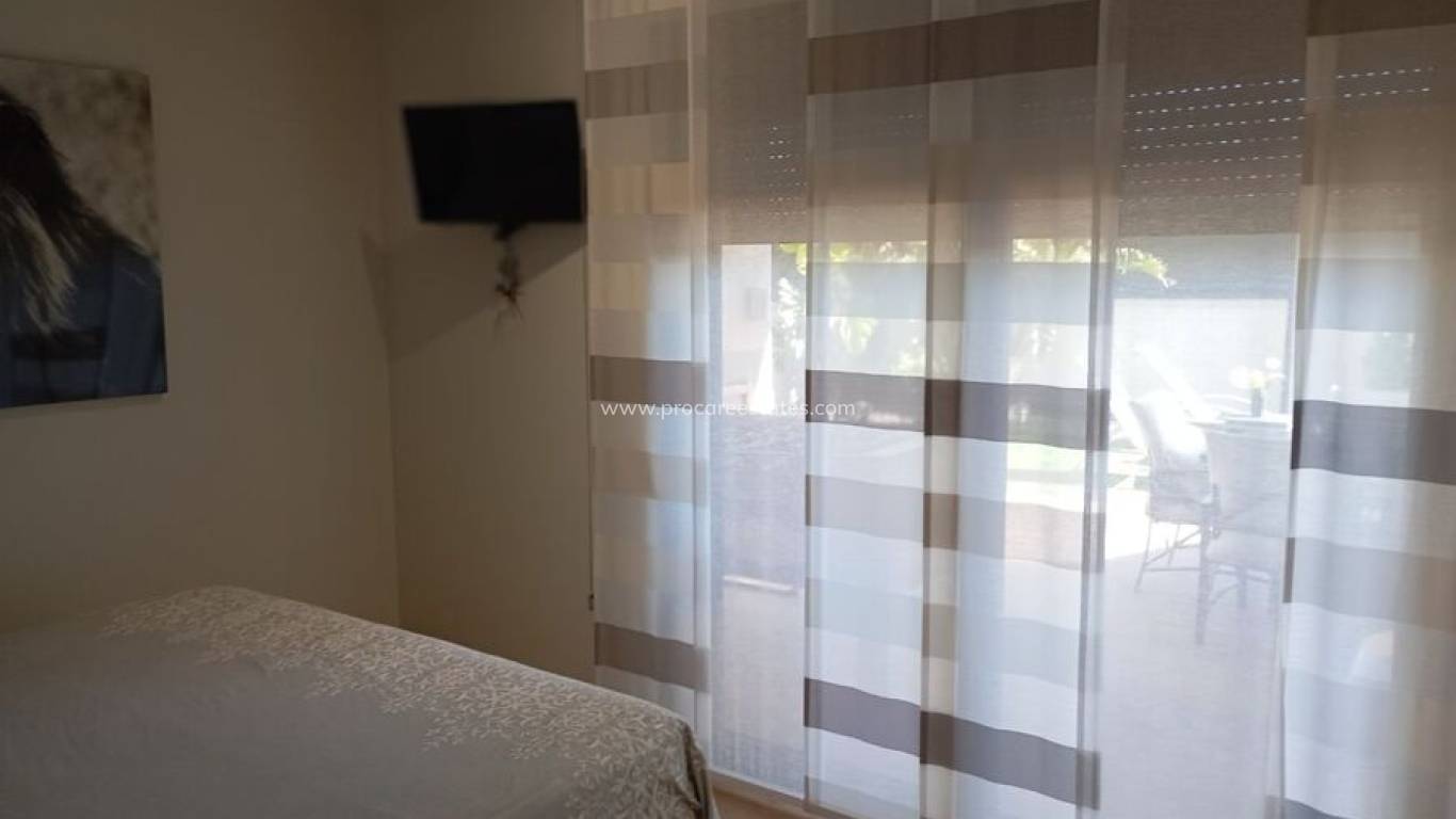 Resale - Villa - Daya Nueva