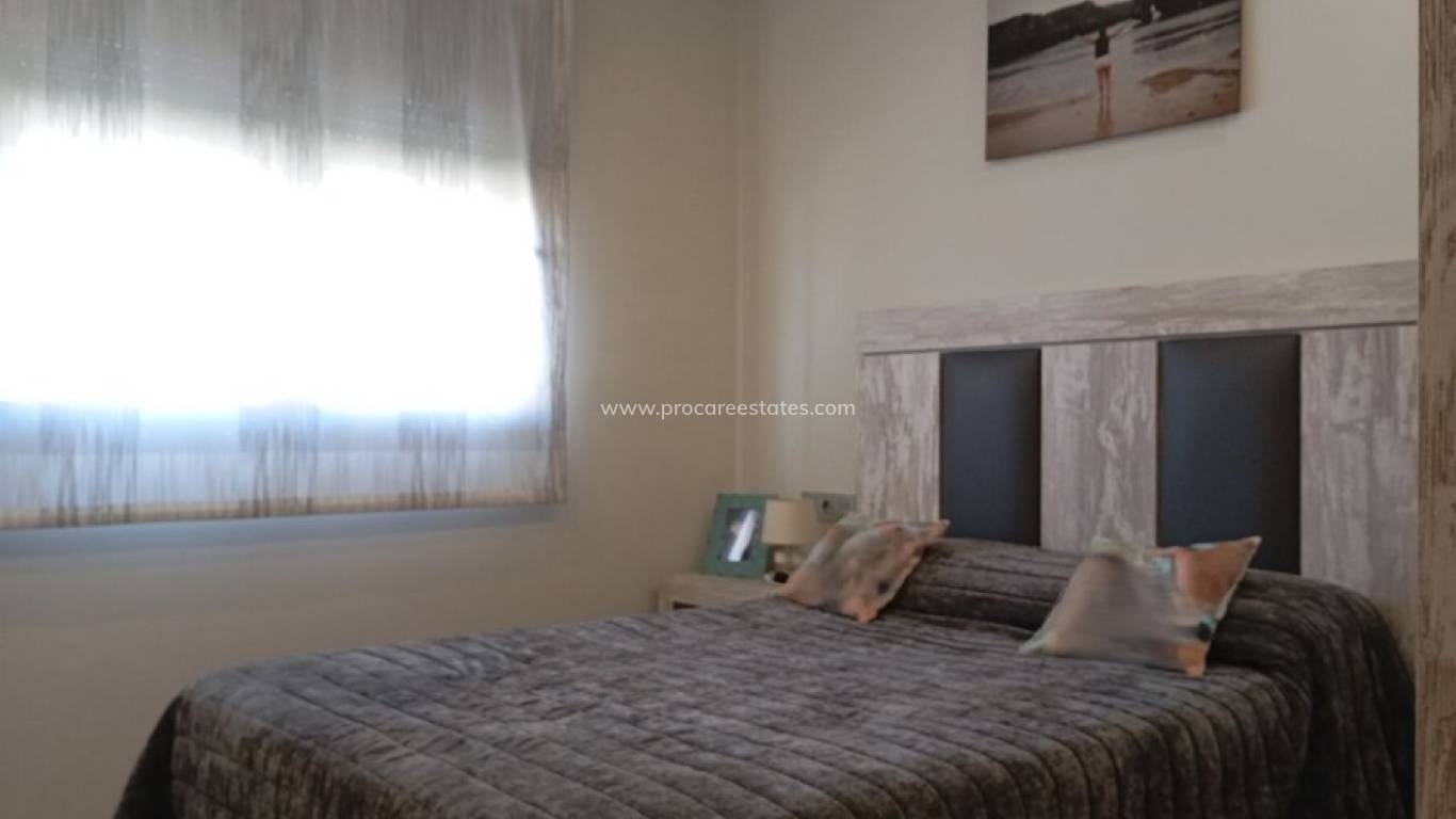 Resale - Villa - Daya Nueva