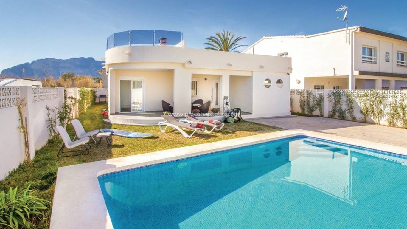 Resale - Villa - Denia - Les deveses