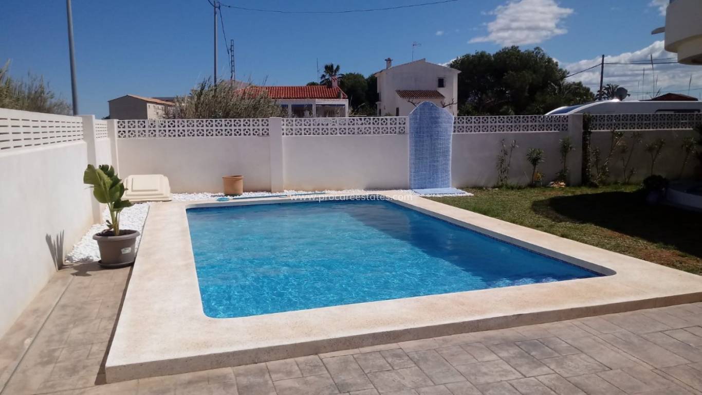 Resale - Villa - Denia - Les deveses