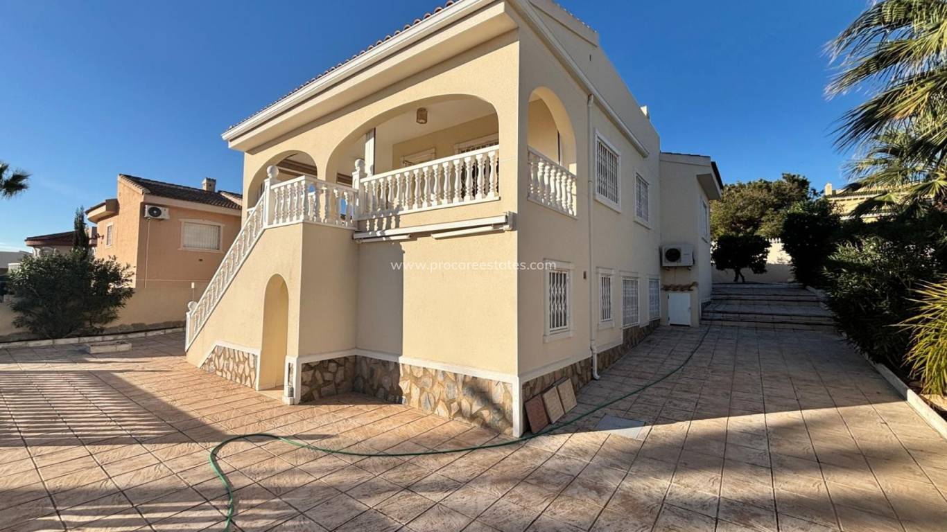 Resale - Villa Detached - Ciudad Quesada - La Fiesta