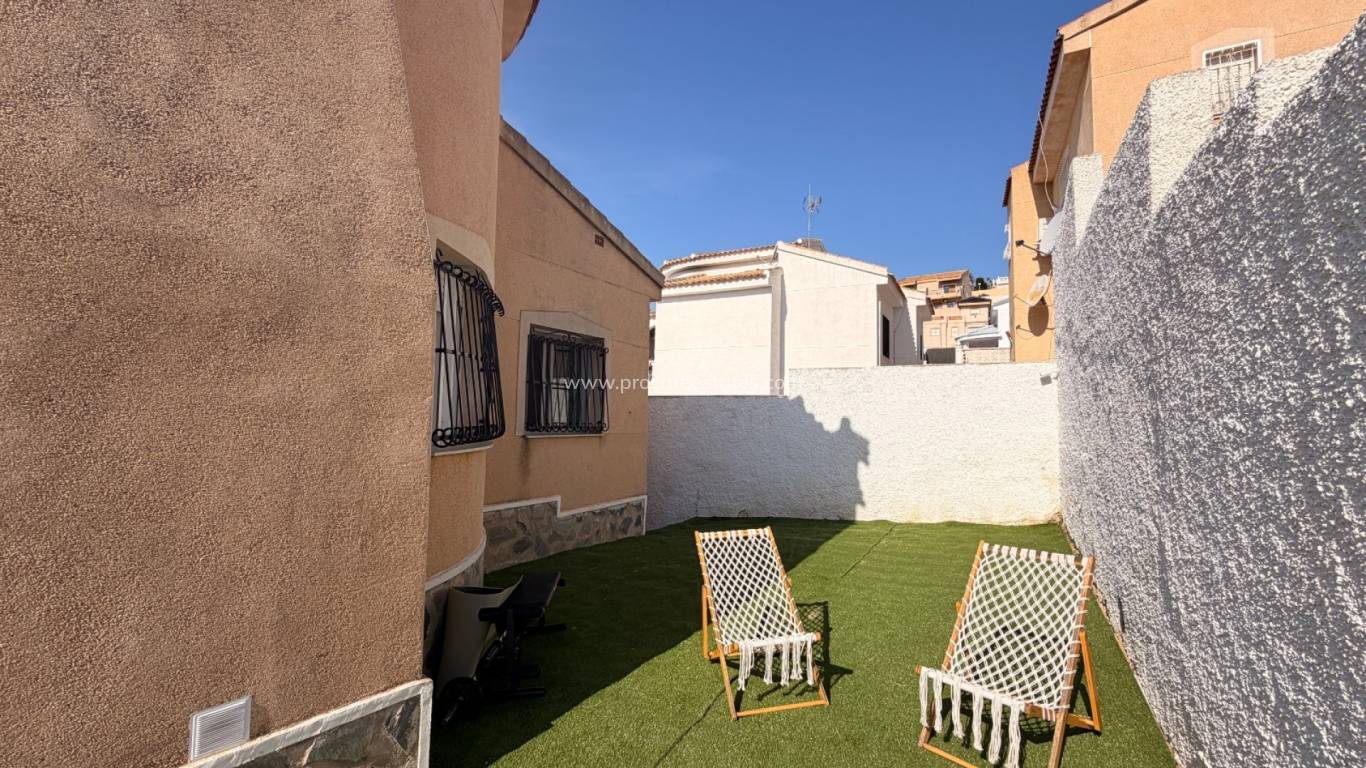 Resale - Villa Detached - Ciudad Quesada