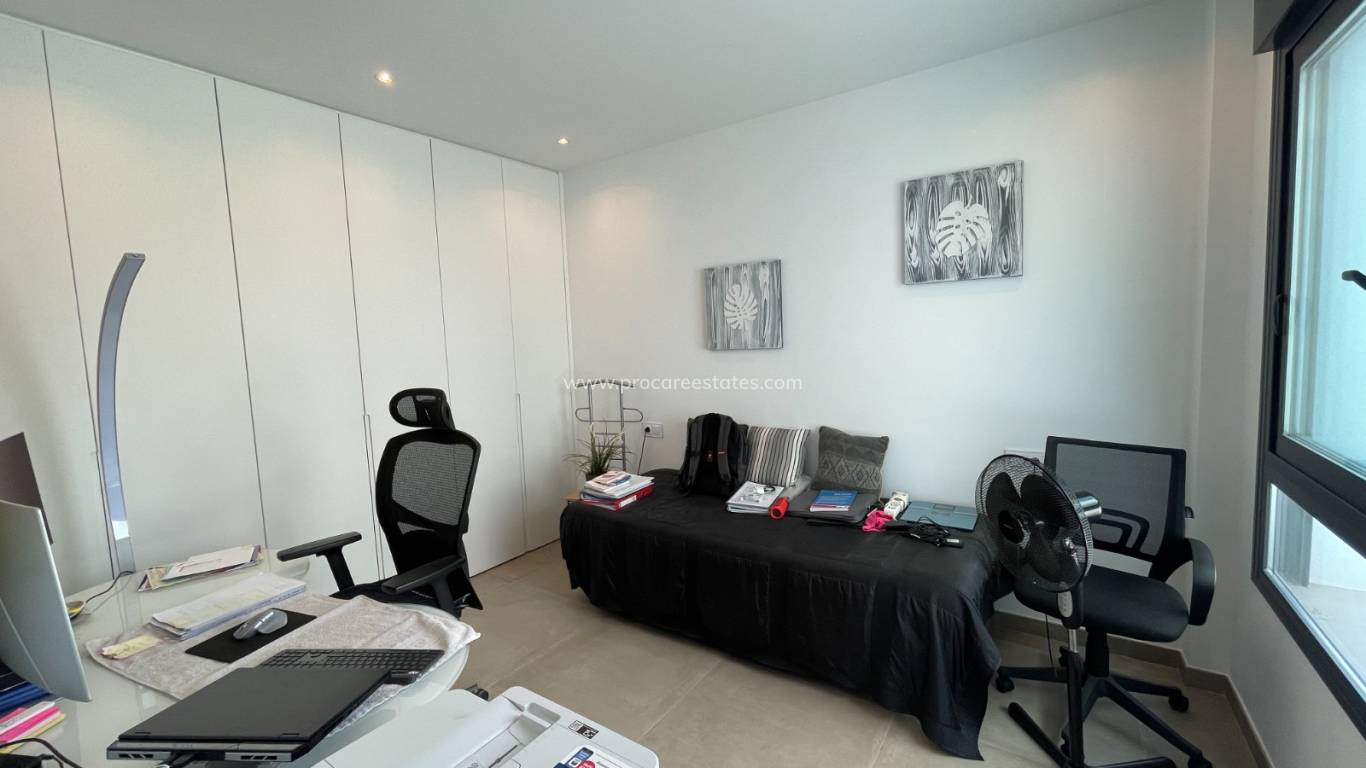 Resale - Villa - Dolores - ZONA NUEVA