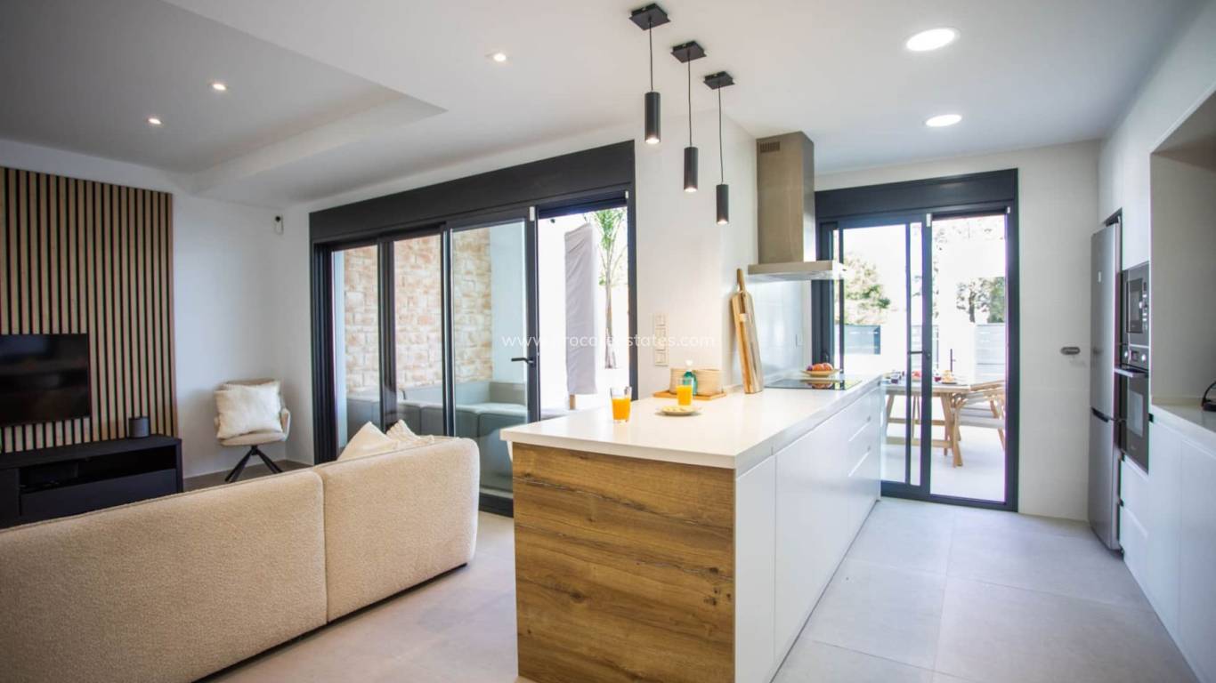 Resale - Villa - Dolores