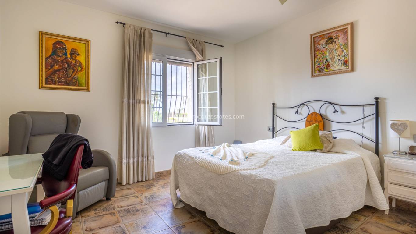 Resale - Villa - Elche - La Hoya