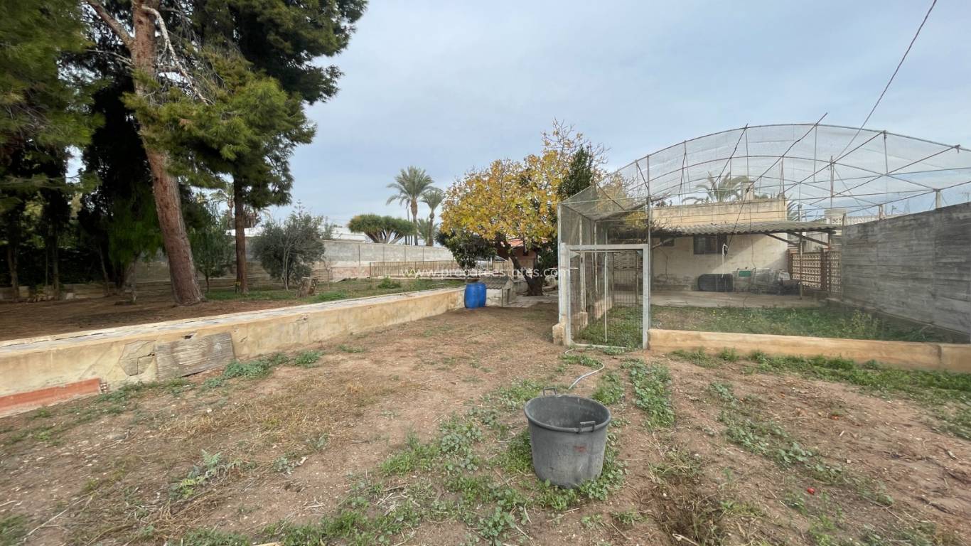 Resale - Villa - Elche