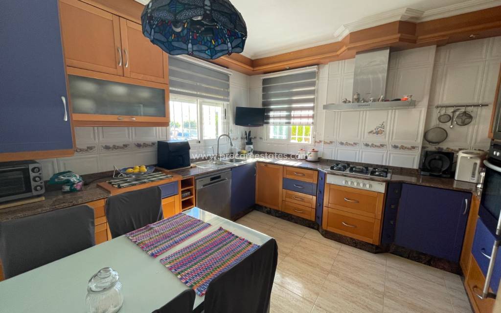 Resale - Villa - Guardamar del Segura - Alicante