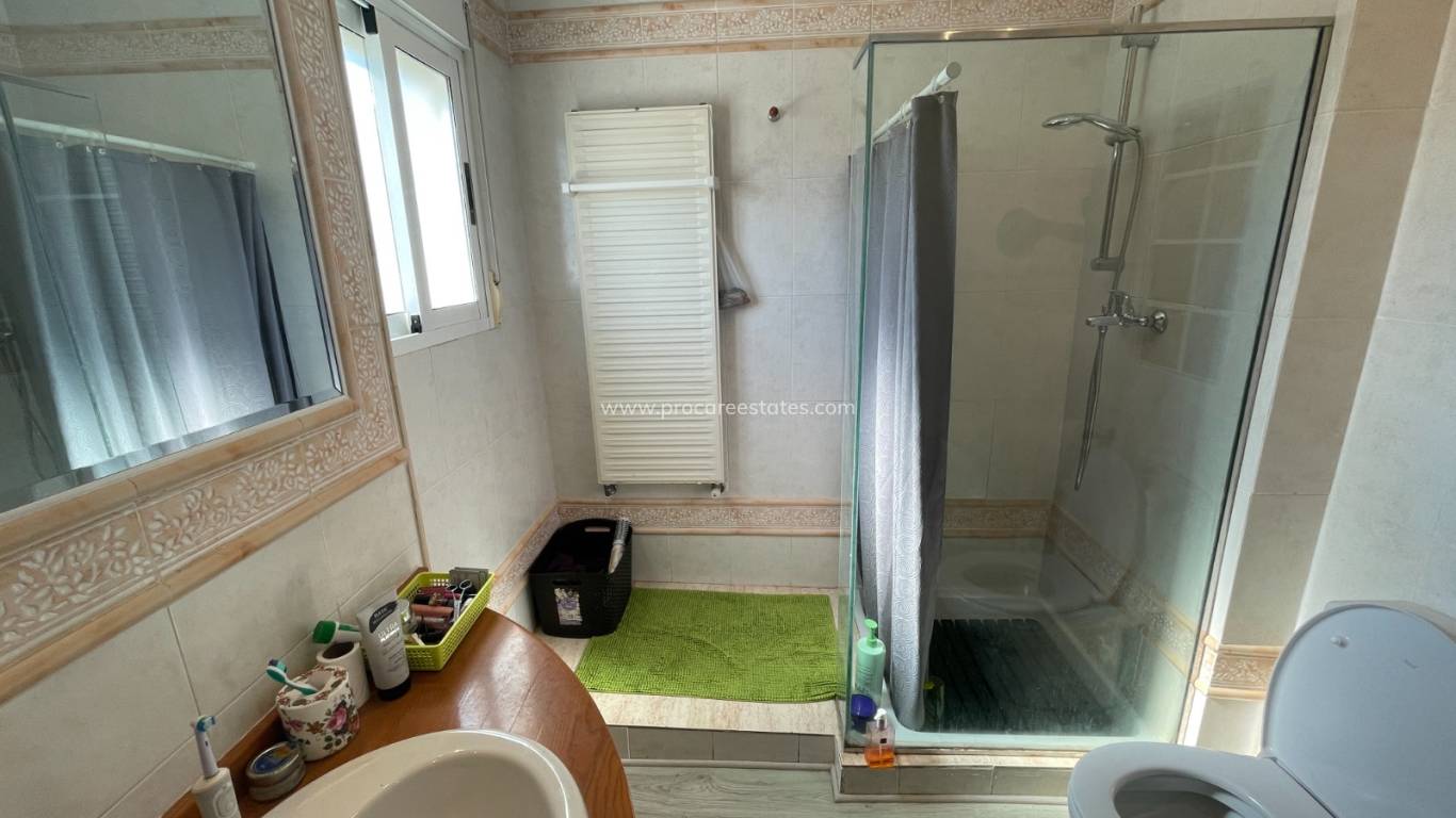 Resale - Villa - Guardamar del Segura - Alicante