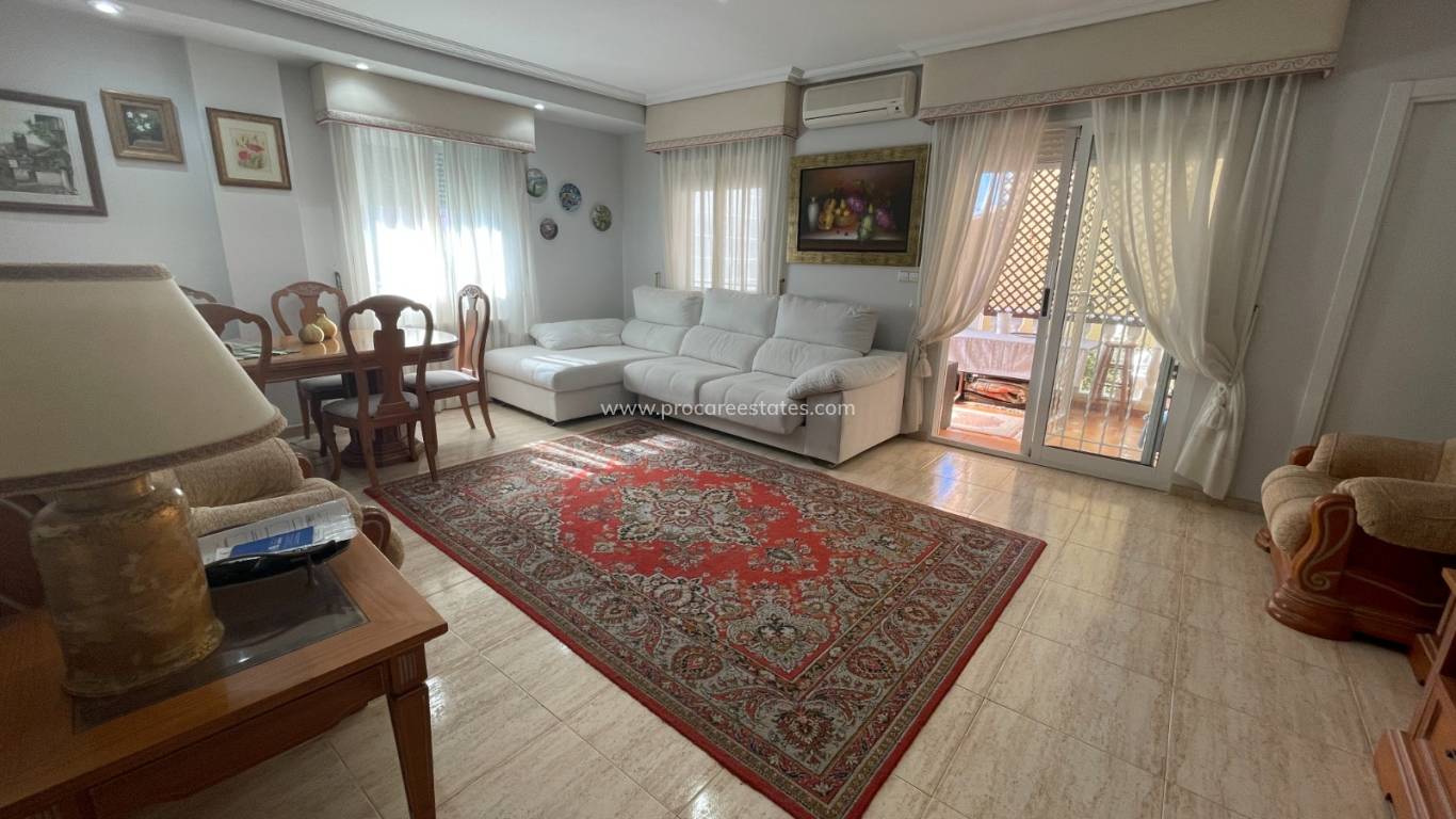 Resale - Villa - Guardamar del Segura - Alicante