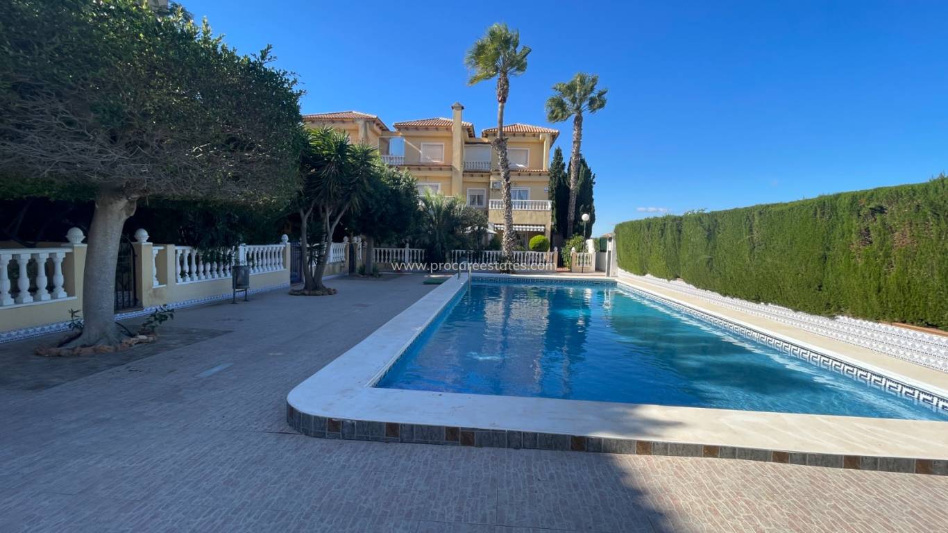 Resale - Villa - Guardamar del Segura - Alicante