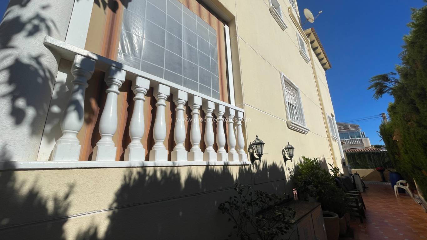 Resale - Villa - Guardamar del Segura - Alicante