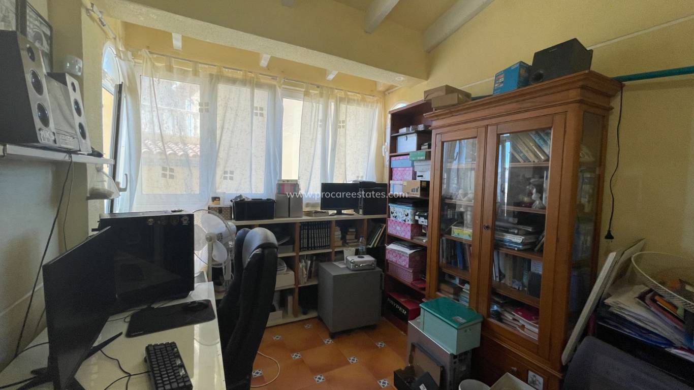 Resale - Villa - Guardamar del Segura - Alicante