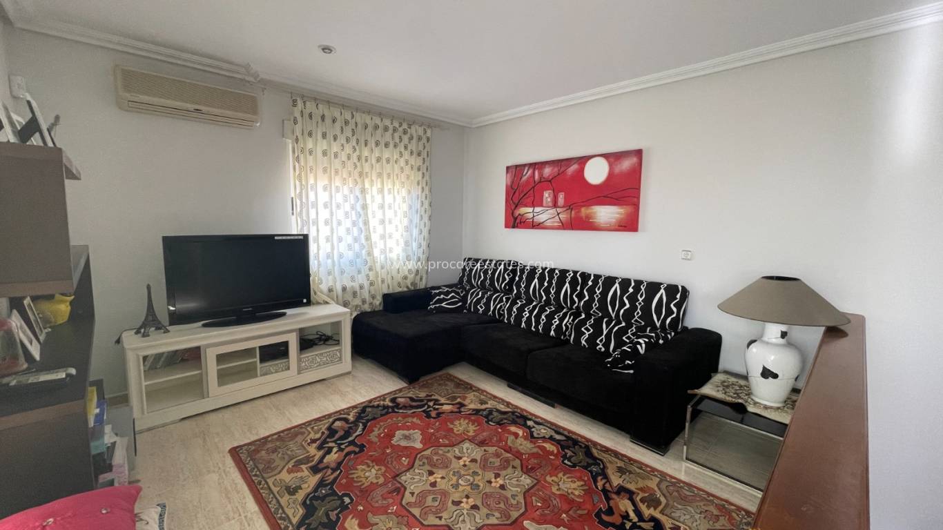 Resale - Villa - Guardamar del Segura - Alicante