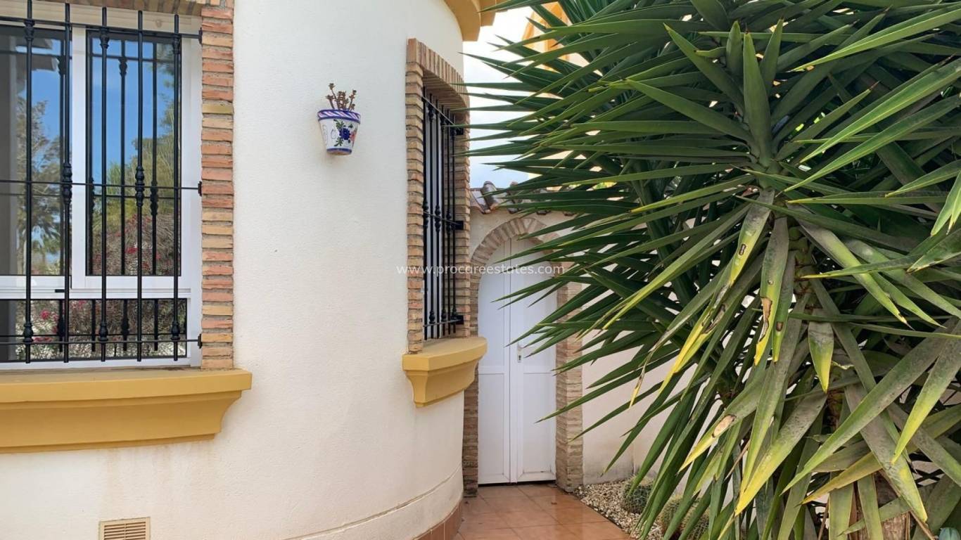 Resale - Villa - Guardamar del Segura - El Raso