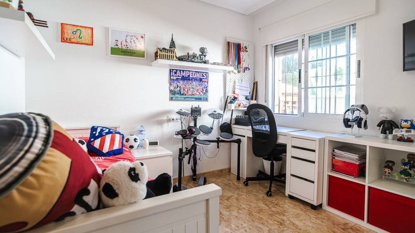 Resale - Villa - Guardamar del Segura - EL RASO