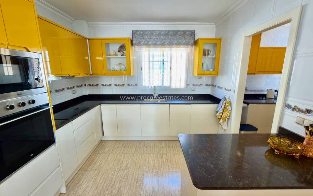 Resale - Villa - Guardamar del Segura - Guardamar - El Raso