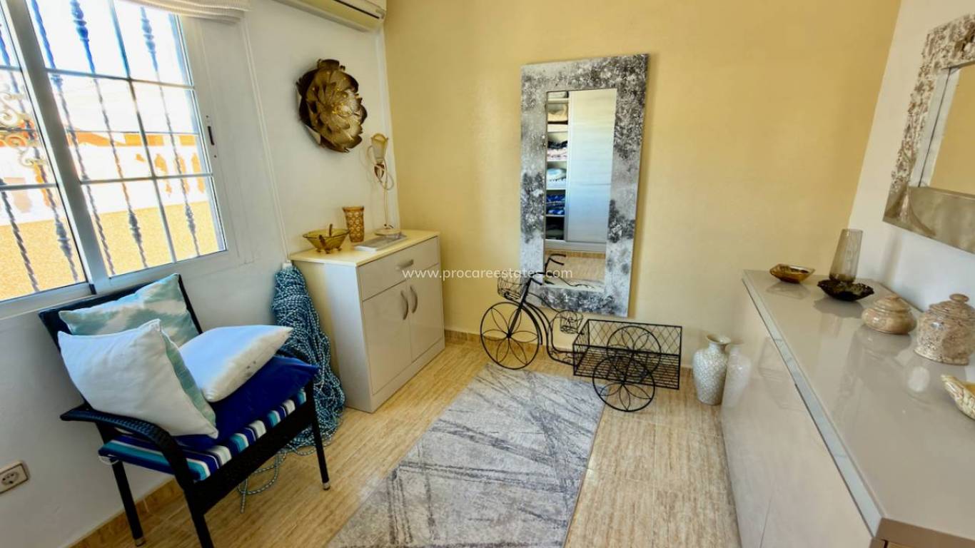 Resale - Villa - Guardamar del Segura - Guardamar - El Raso