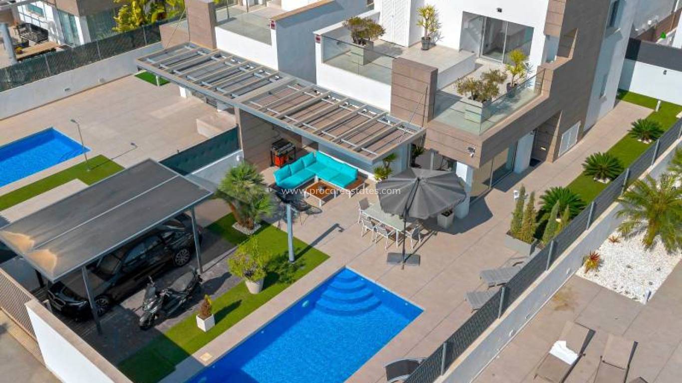 Resale - Villa - Guardamar del Segura - raso