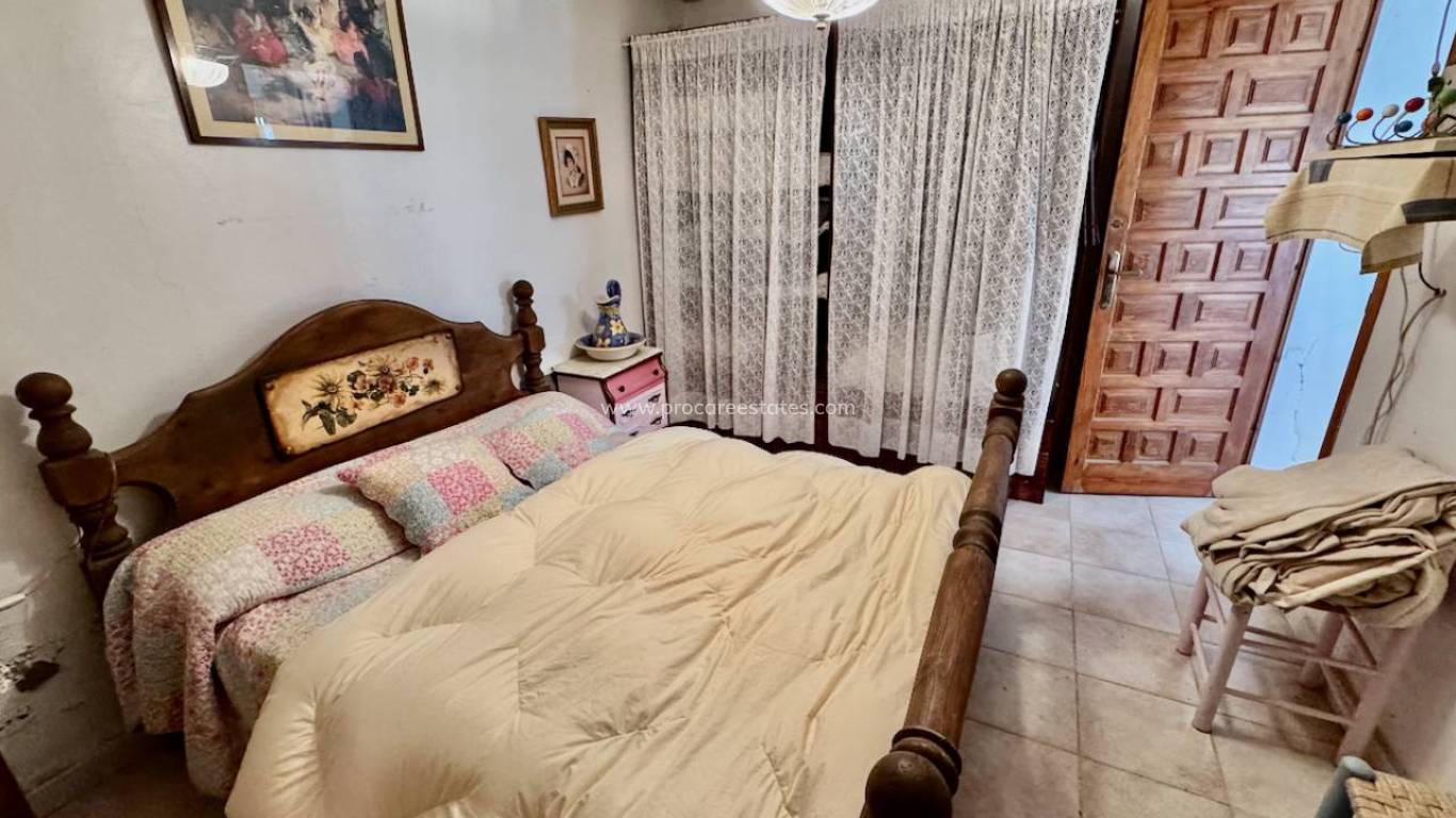Resale - Villa - Guardamar del Segura