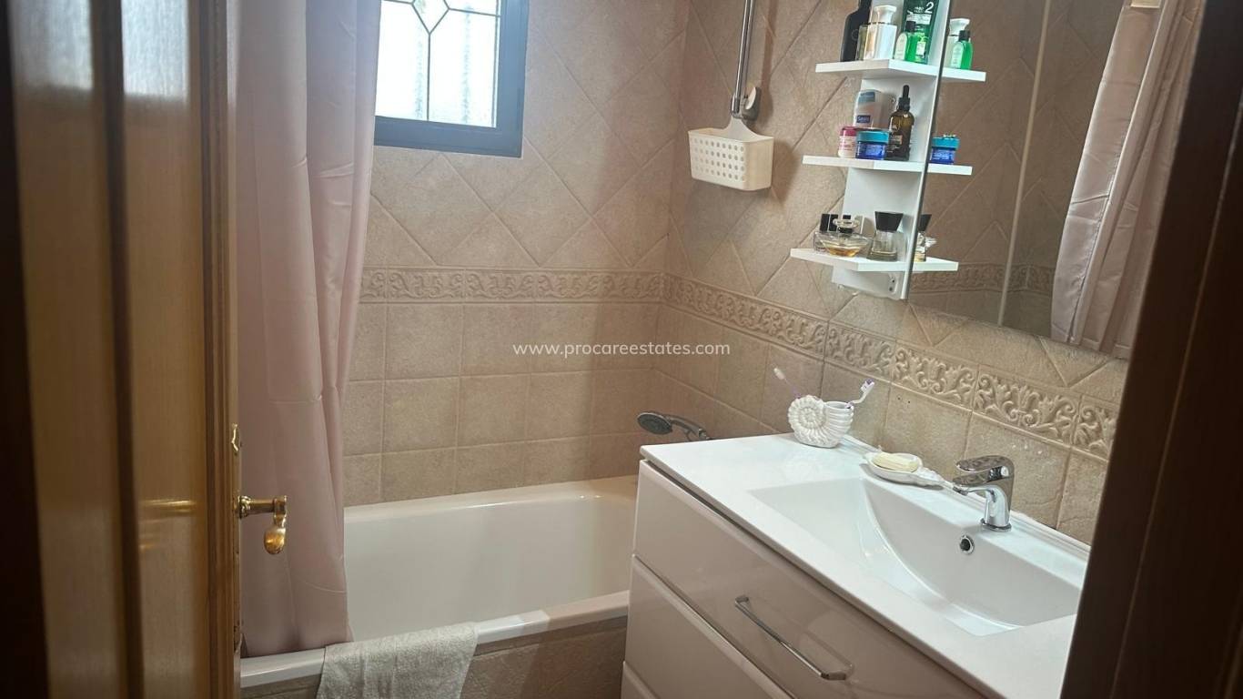 Resale - Villa - Hondon de las Nieves - Urbaniz La Montañosa