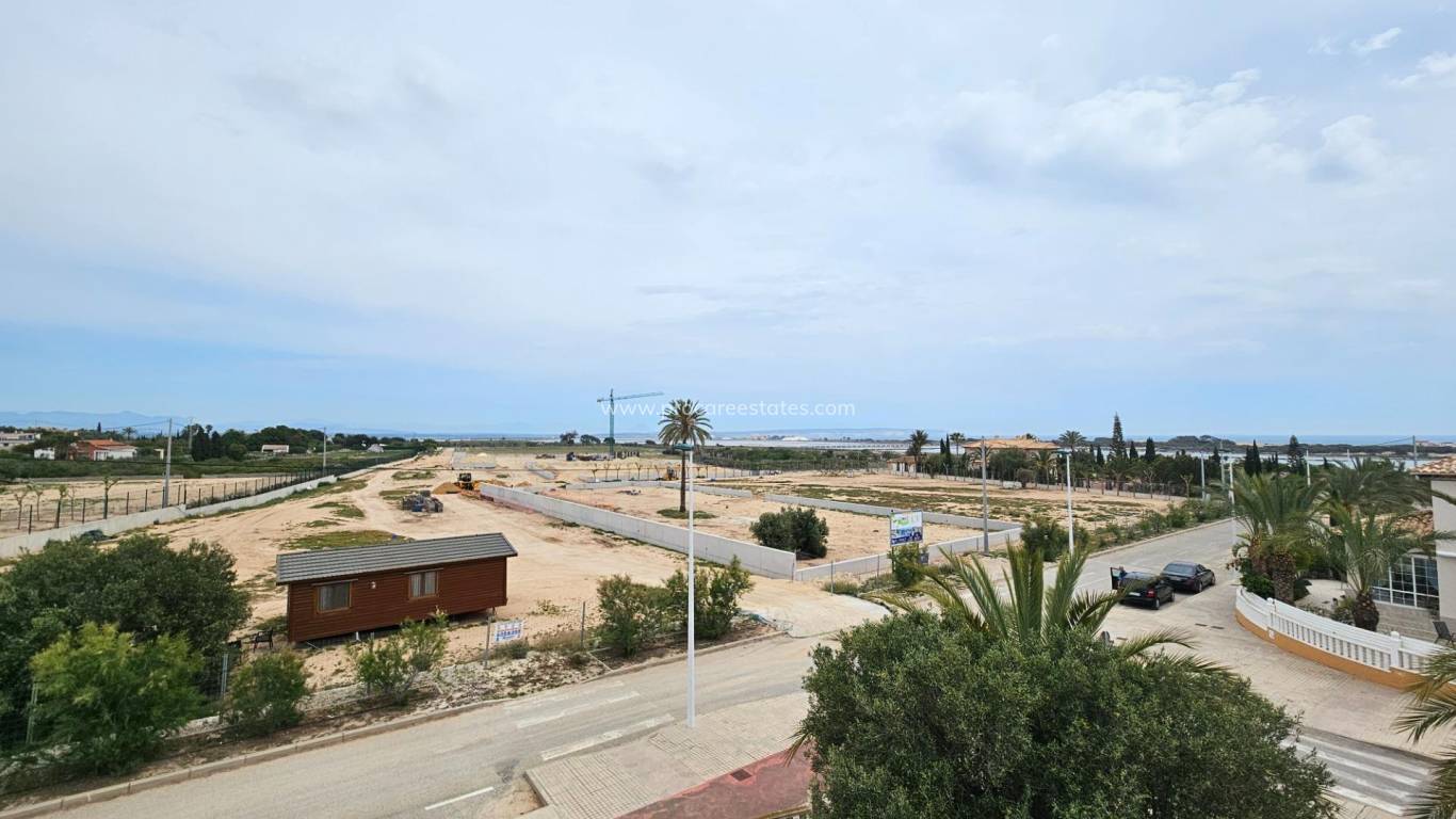 Resale - Villa - La Marina