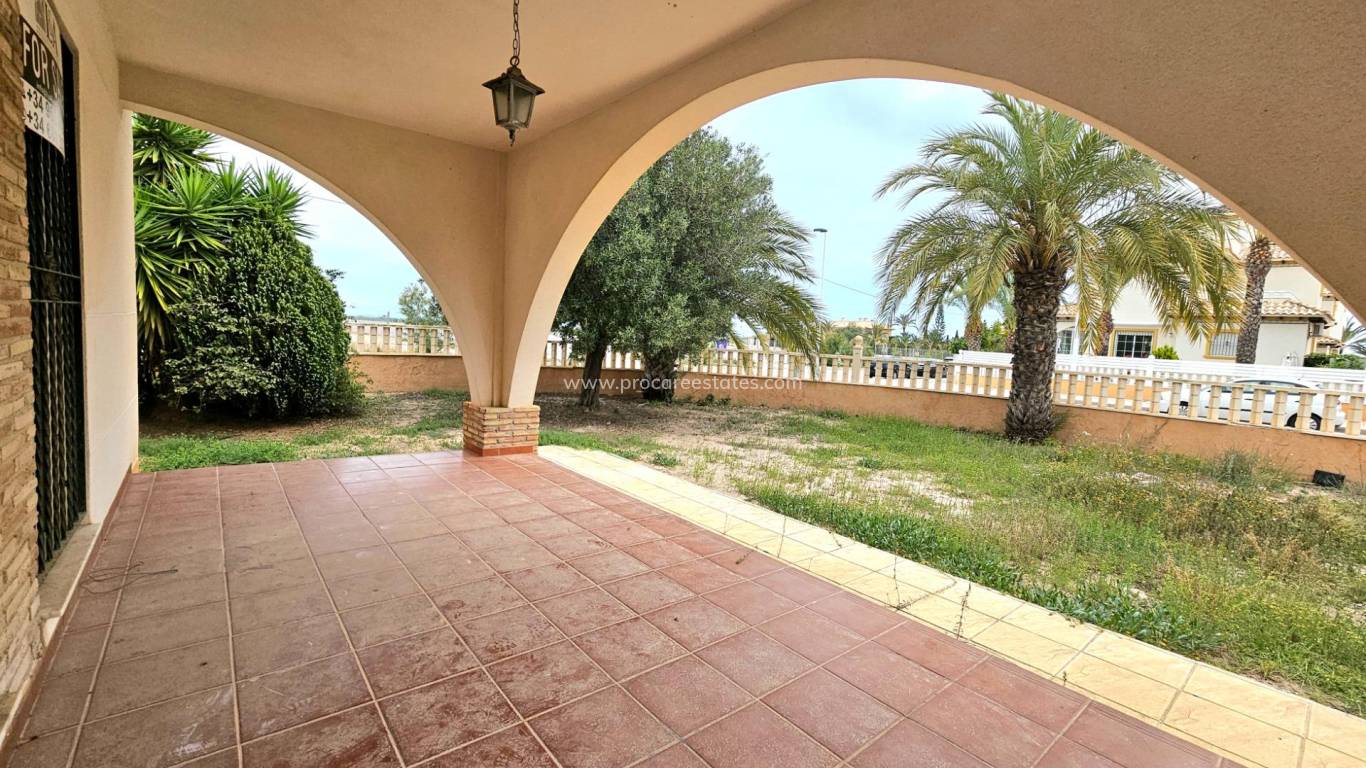Resale - Villa - La Marina