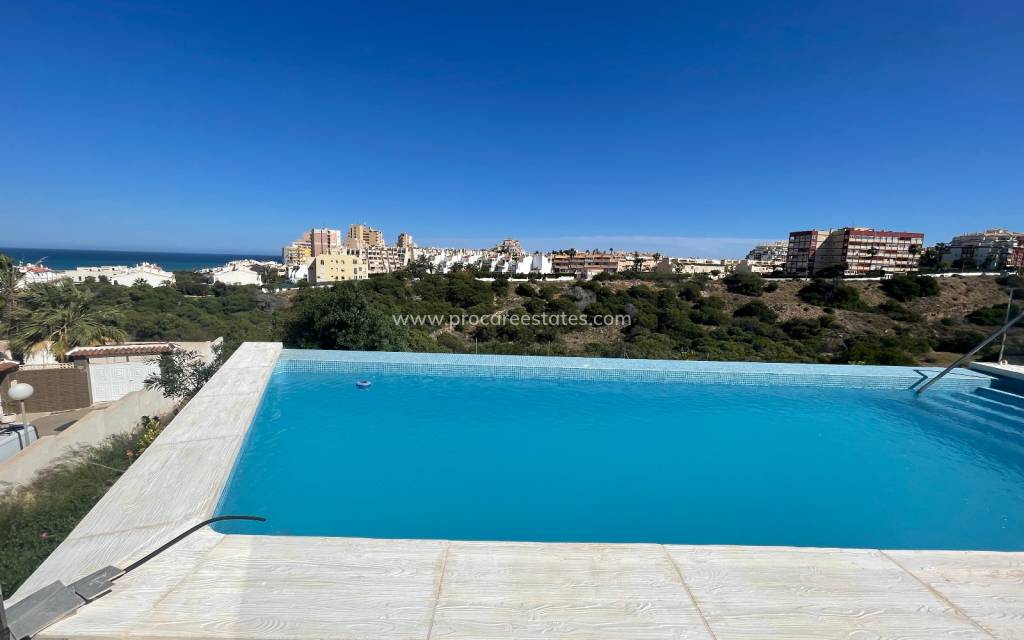 Resale - Villa - La Mata